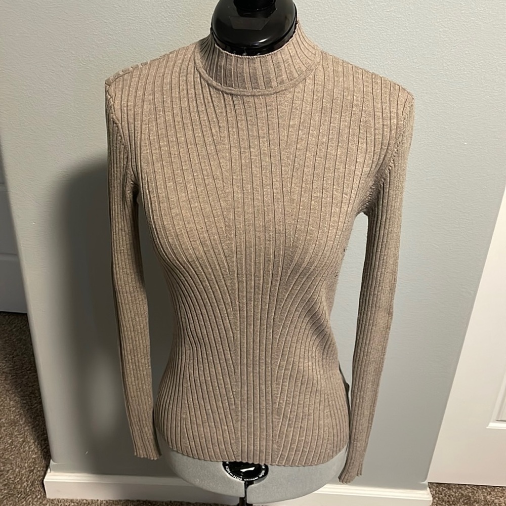 Brown sweater never worn